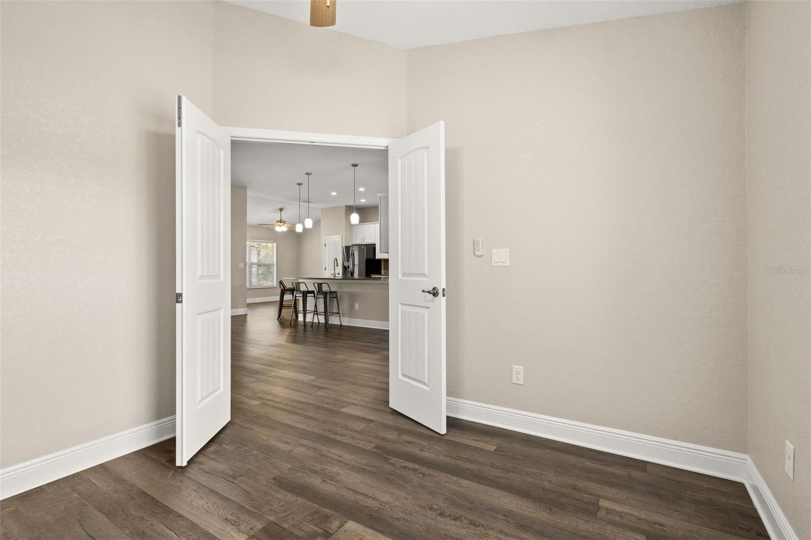 ROYAL HIGHLANDS - Residential