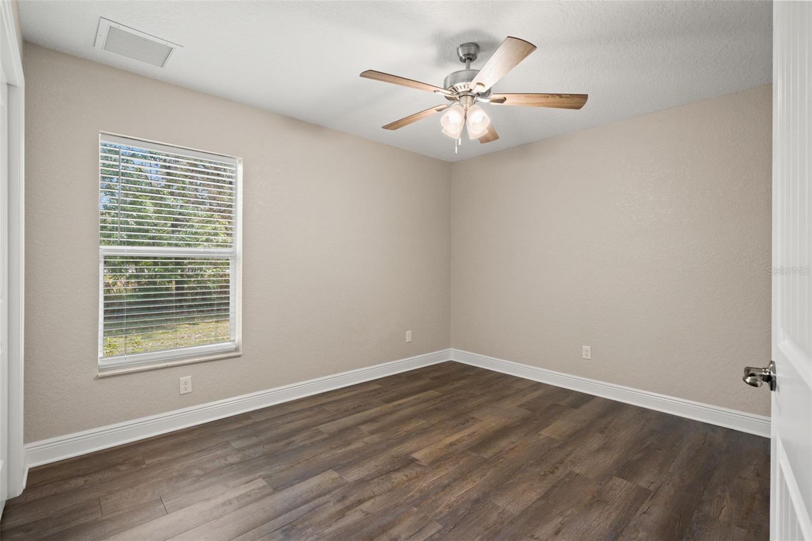 ROYAL HIGHLANDS - Residential