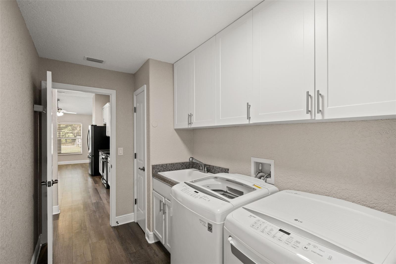 ROYAL HIGHLANDS - Residential