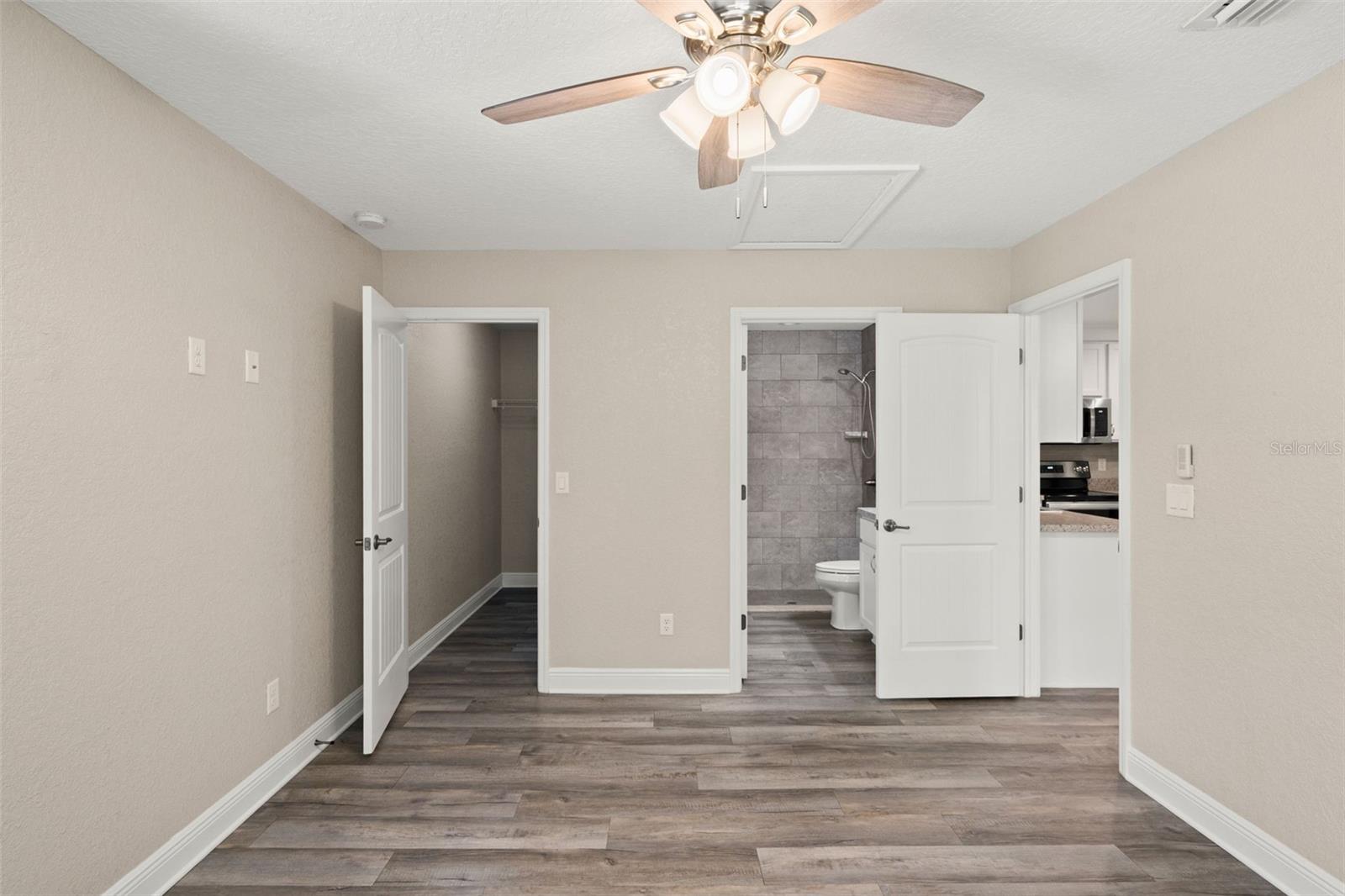 ROYAL HIGHLANDS - Residential