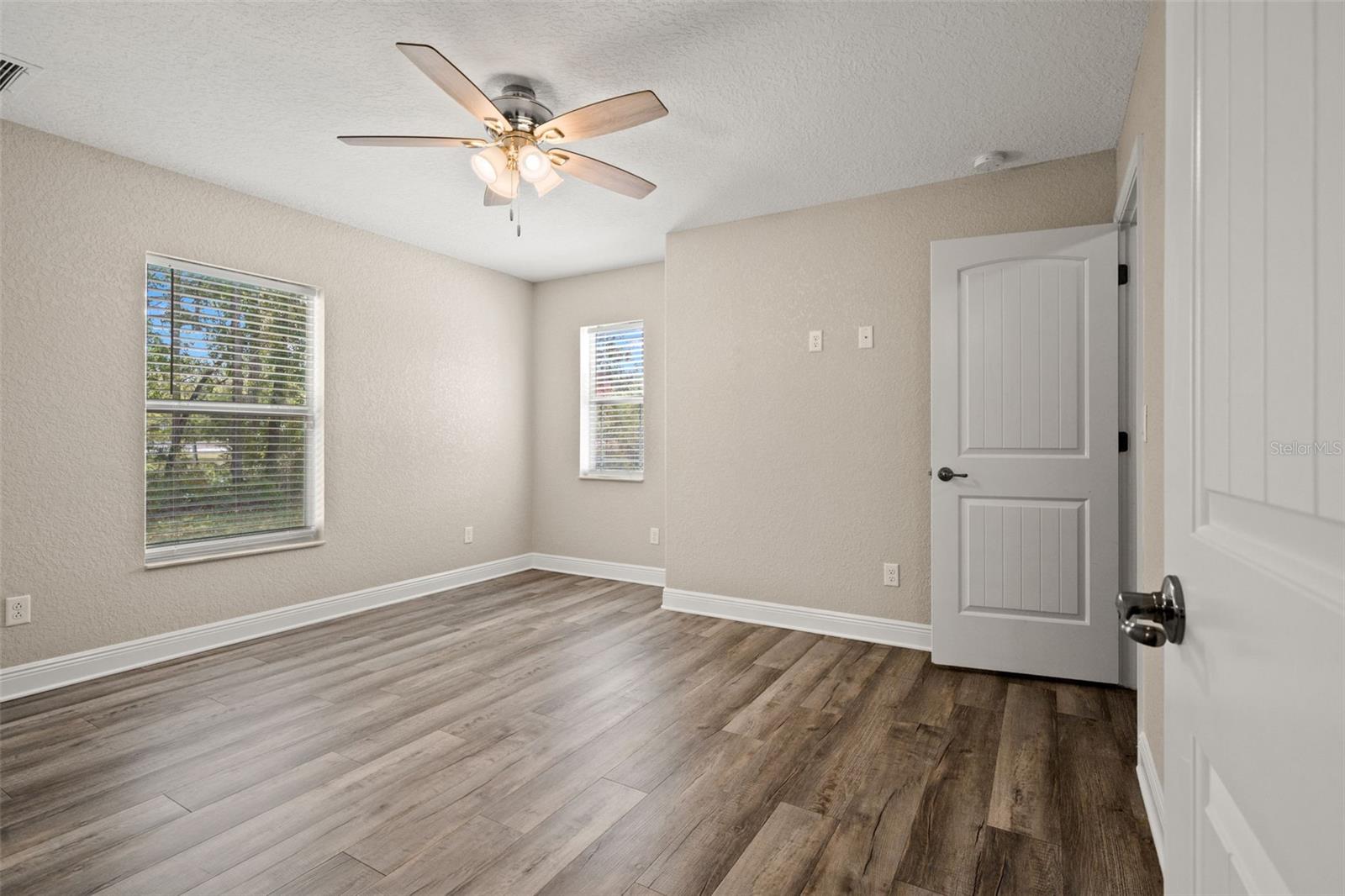 ROYAL HIGHLANDS - Residential