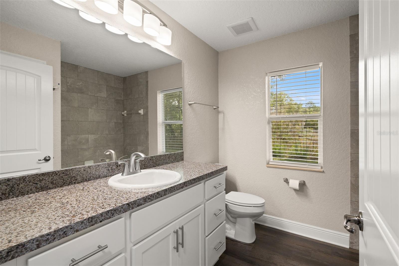 ROYAL HIGHLANDS - Residential