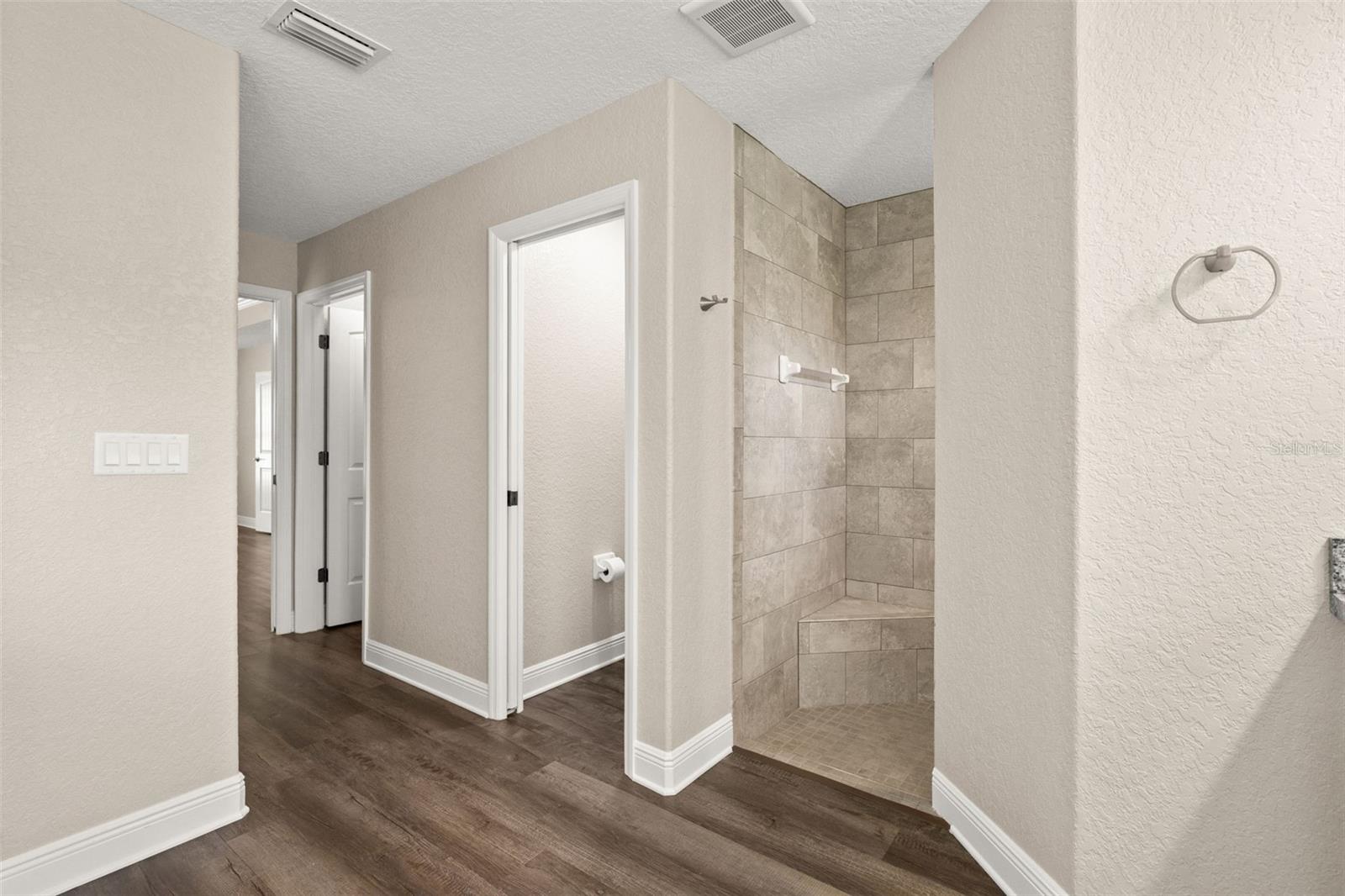 ROYAL HIGHLANDS - Residential