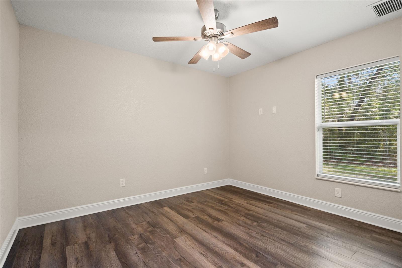 ROYAL HIGHLANDS - Residential