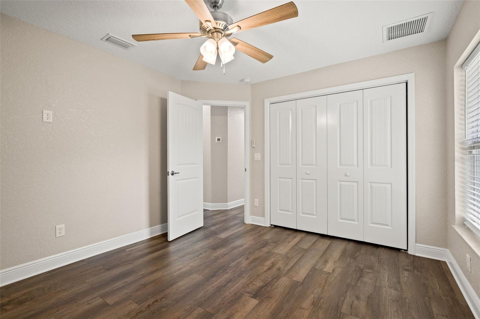 ROYAL HIGHLANDS - Residential