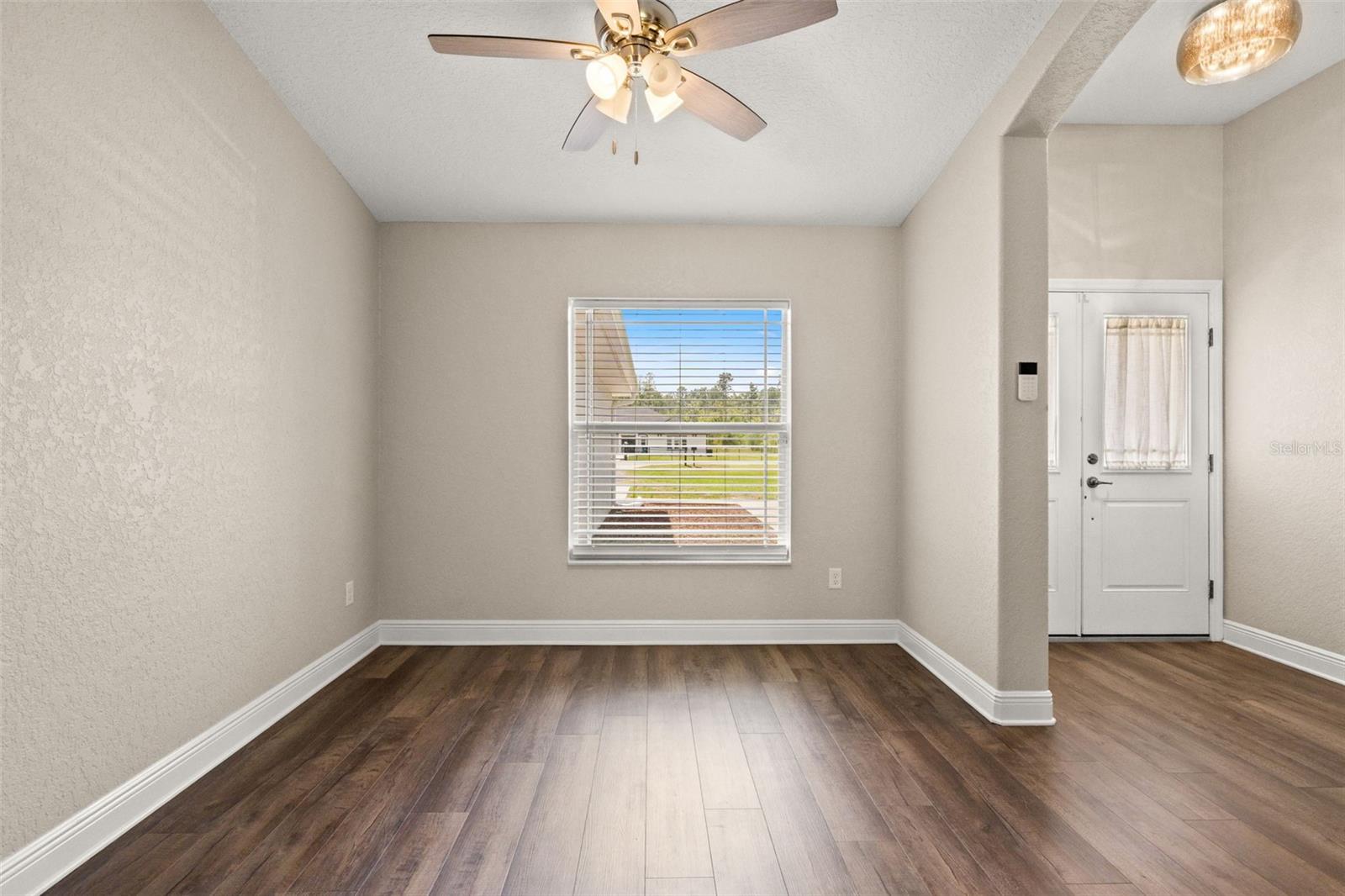 ROYAL HIGHLANDS - Residential