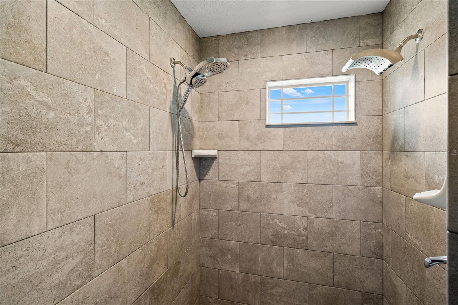 ROYAL HIGHLANDS - Residential