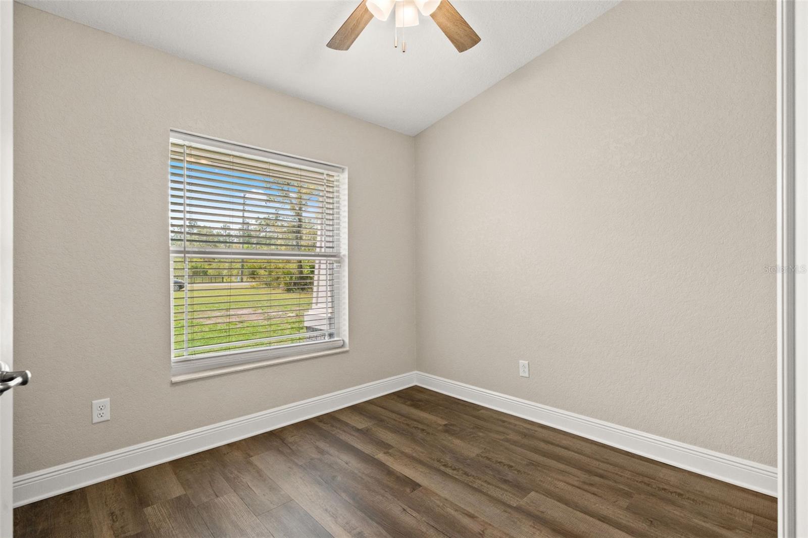 ROYAL HIGHLANDS - Residential