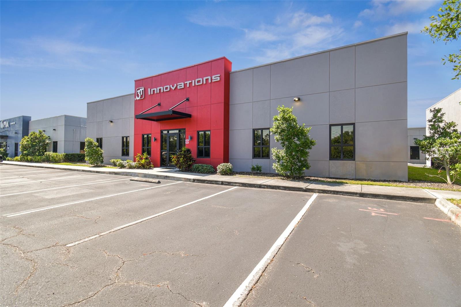 MONROES BUSINESS PARK - Commercial Sale