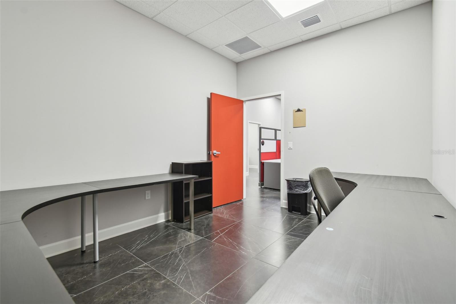 MONROES BUSINESS PARK - Commercial Sale