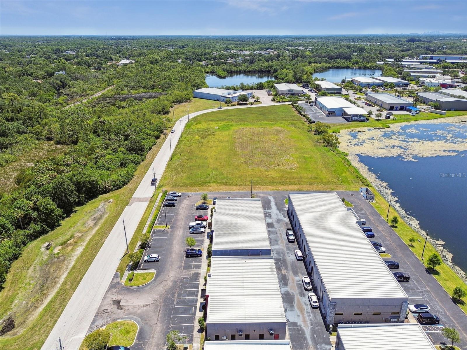 MONROES BUSINESS PARK - Commercial Sale