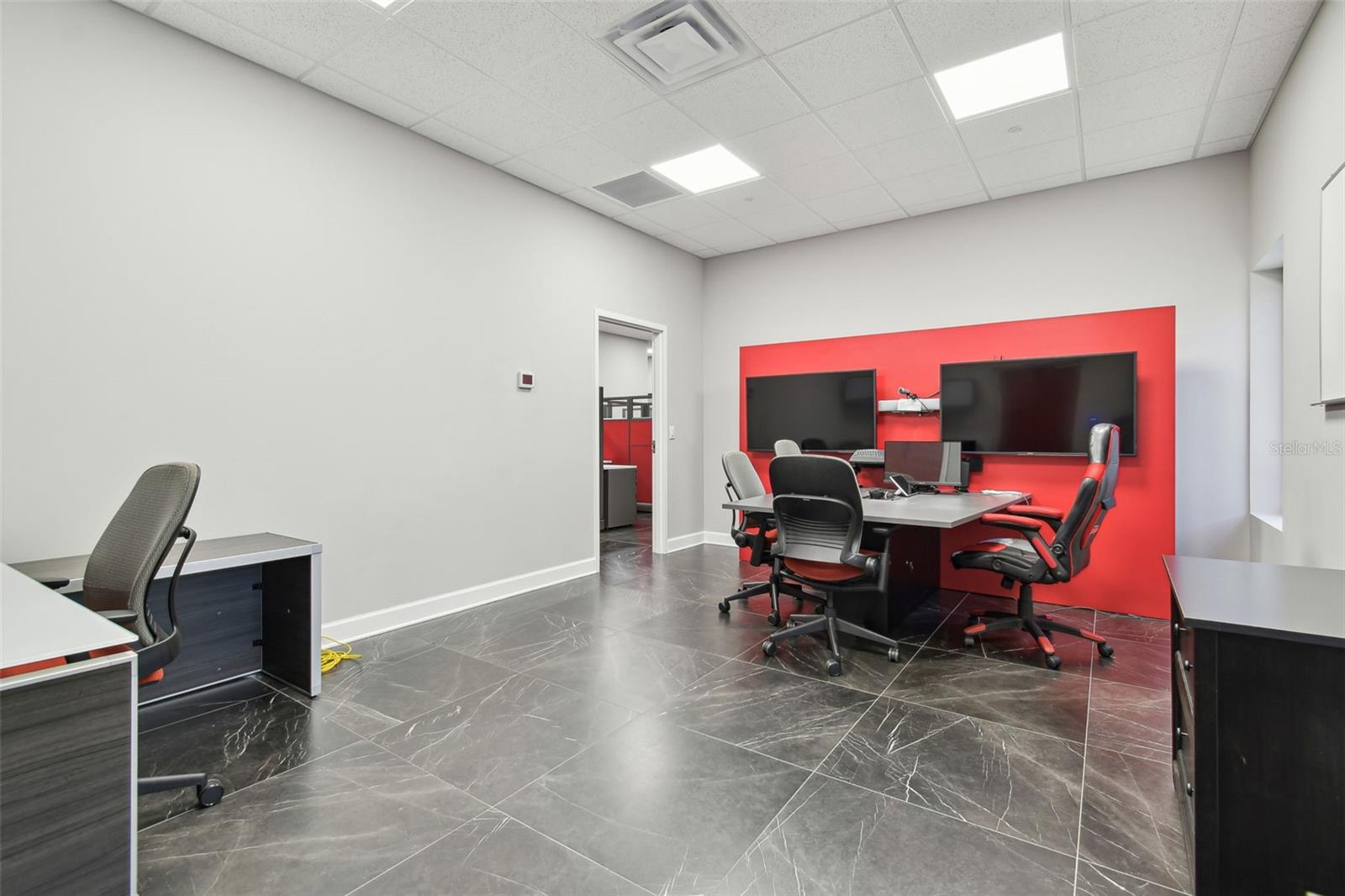 MONROES BUSINESS PARK - Commercial Sale