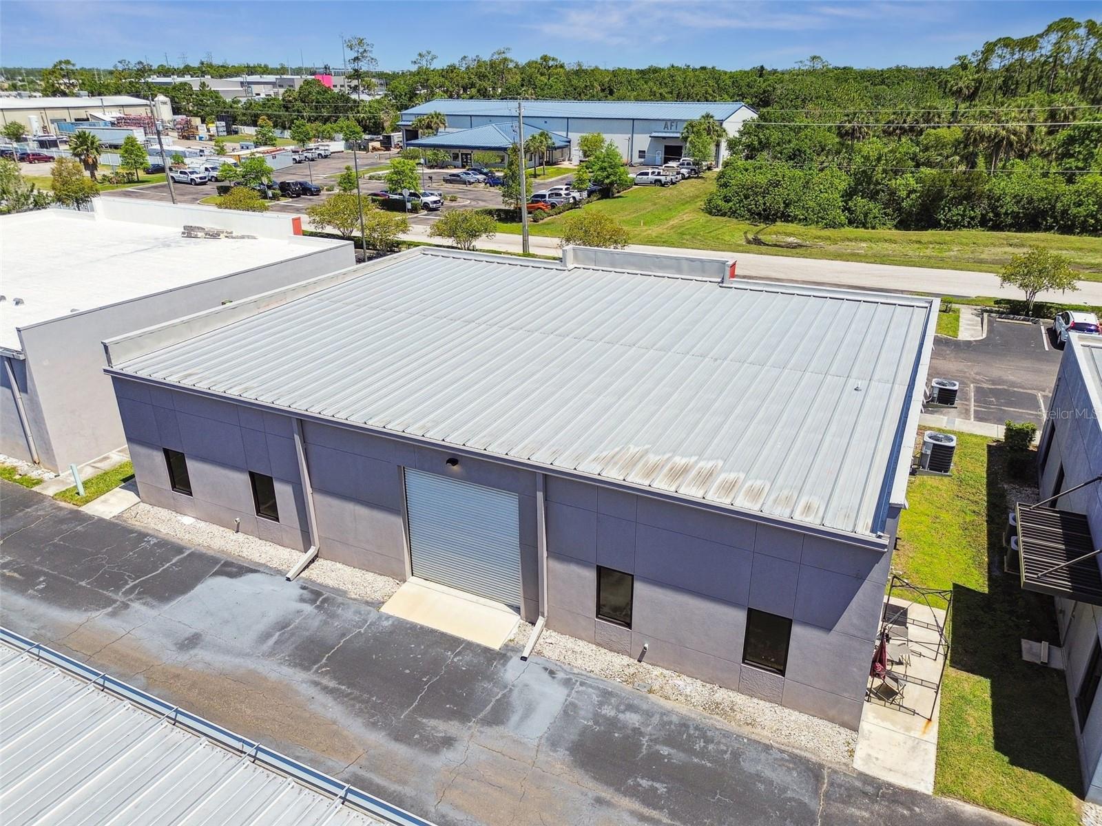 MONROES BUSINESS PARK - Commercial Sale