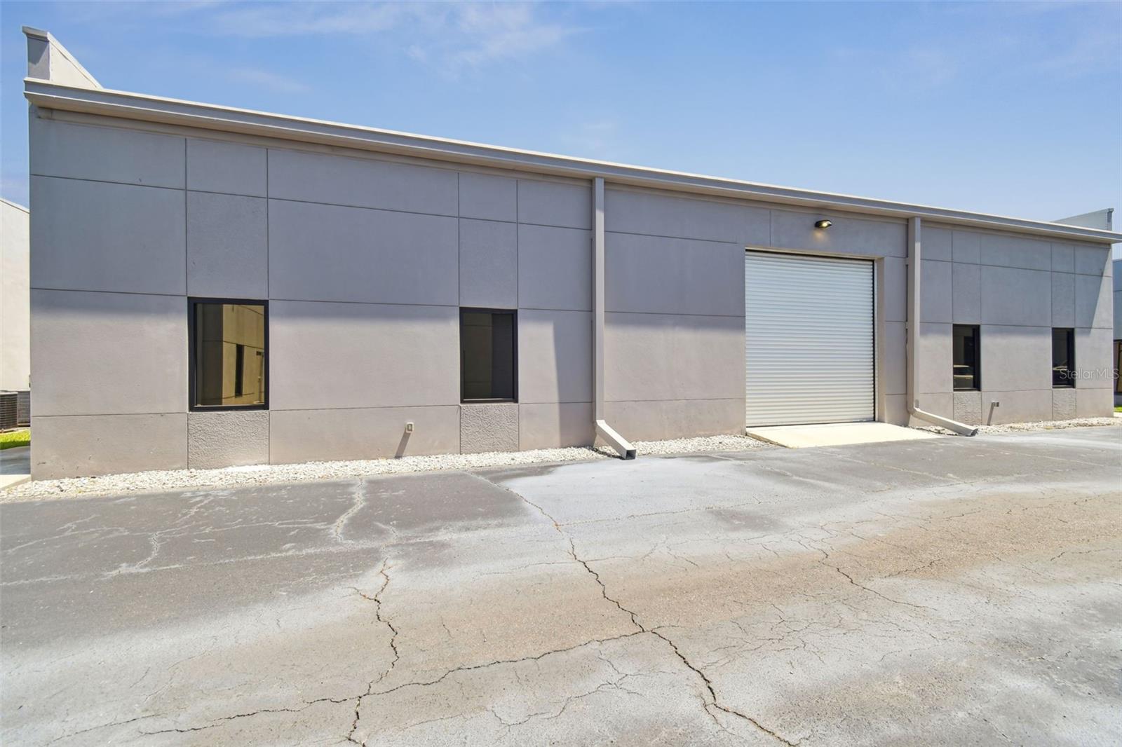 MONROES BUSINESS PARK - Commercial Sale