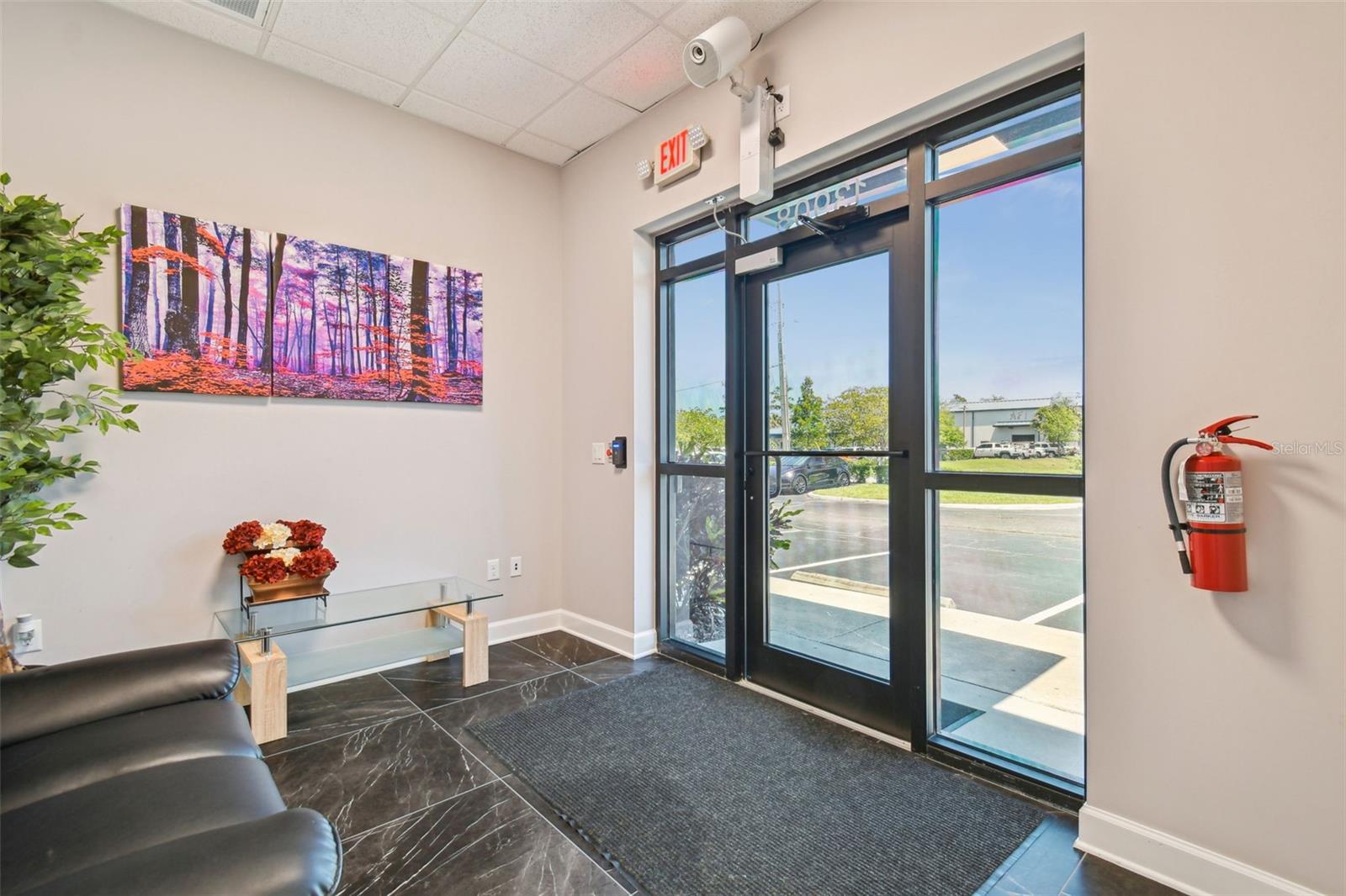 MONROES BUSINESS PARK - Commercial Sale