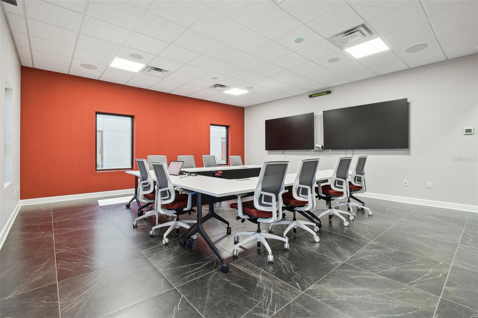 MONROES BUSINESS PARK - Commercial Sale