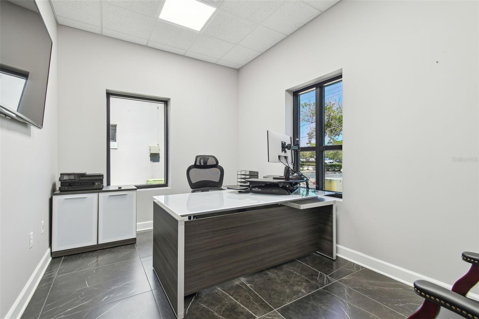 MONROES BUSINESS PARK - Commercial Sale