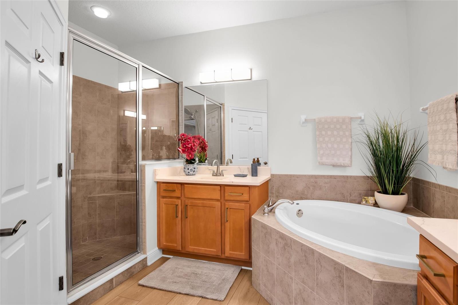 THE MOORINGS AT EDGEWATER IV - Residential