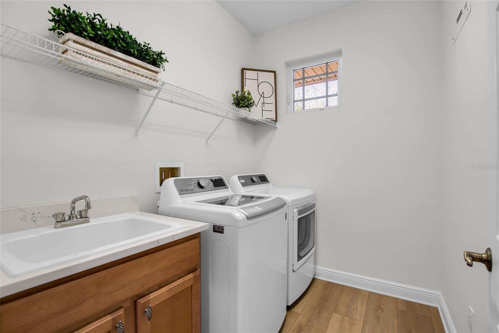 THE MOORINGS AT EDGEWATER IV - Residential