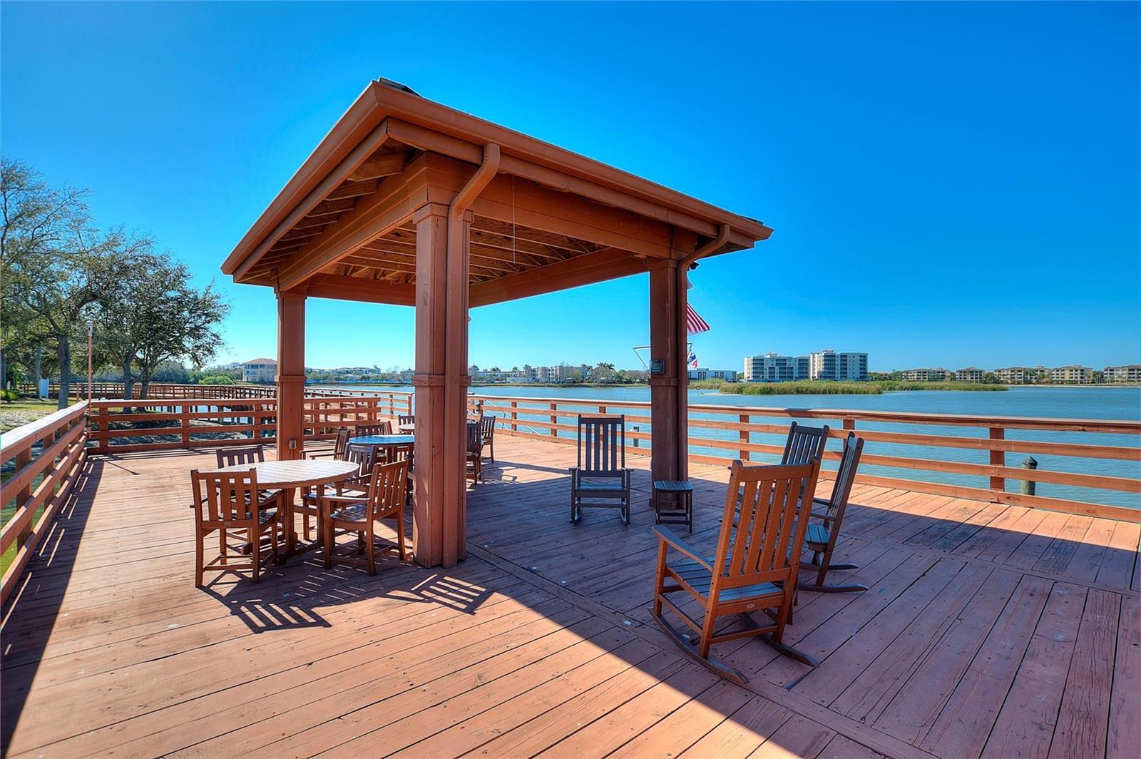 THE MOORINGS AT EDGEWATER IV - Residential