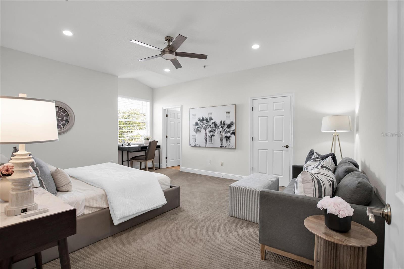 THE MOORINGS AT EDGEWATER IV - Residential