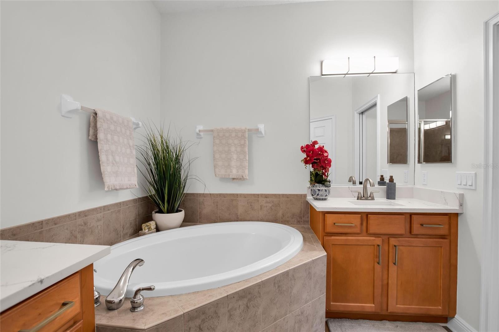 THE MOORINGS AT EDGEWATER IV - Residential