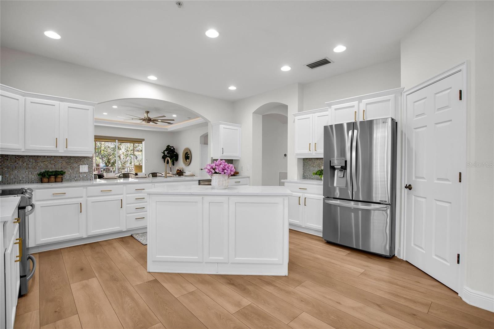 THE MOORINGS AT EDGEWATER IV - Residential