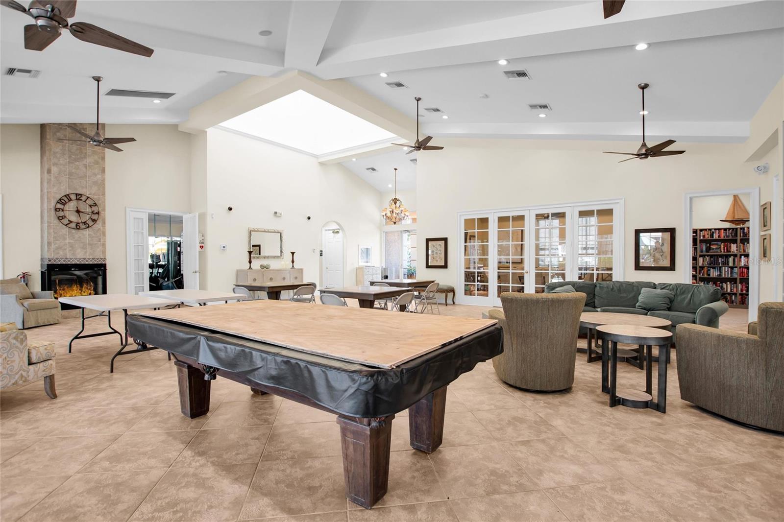 THE MOORINGS AT EDGEWATER IV - Residential