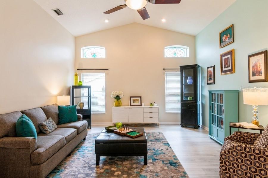 GROVE POINTE - Residential