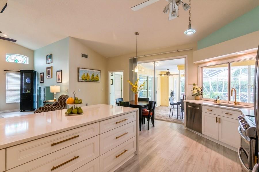 GROVE POINTE - Residential