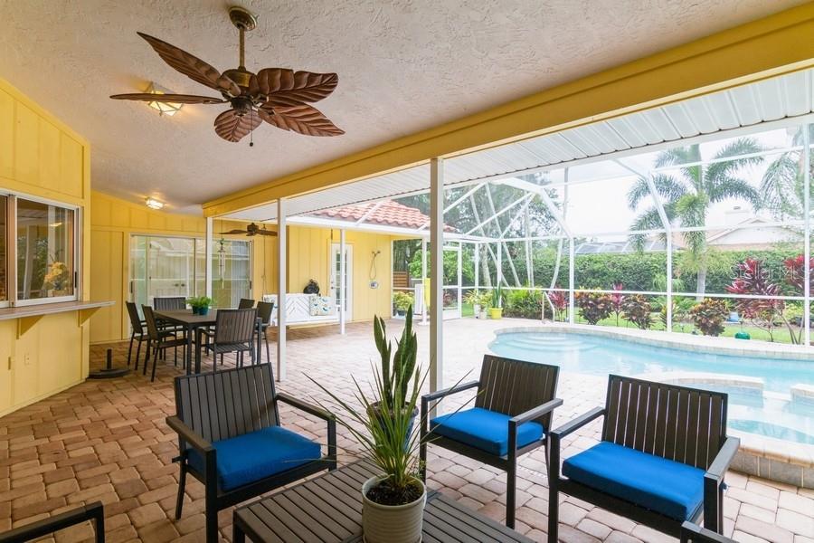 GROVE POINTE - Residential