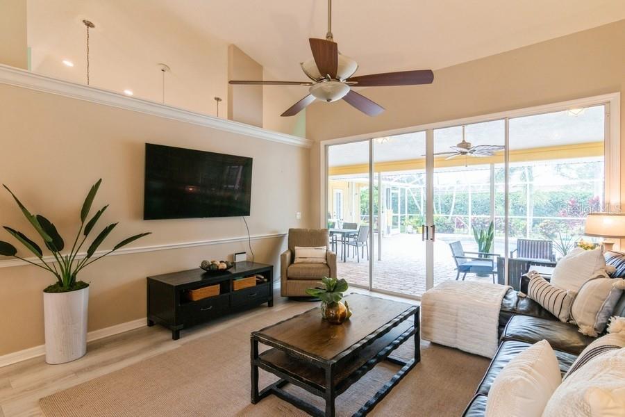 GROVE POINTE - Residential