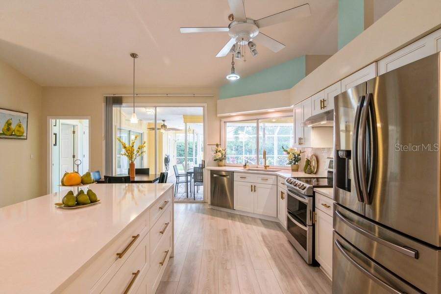 GROVE POINTE - Residential