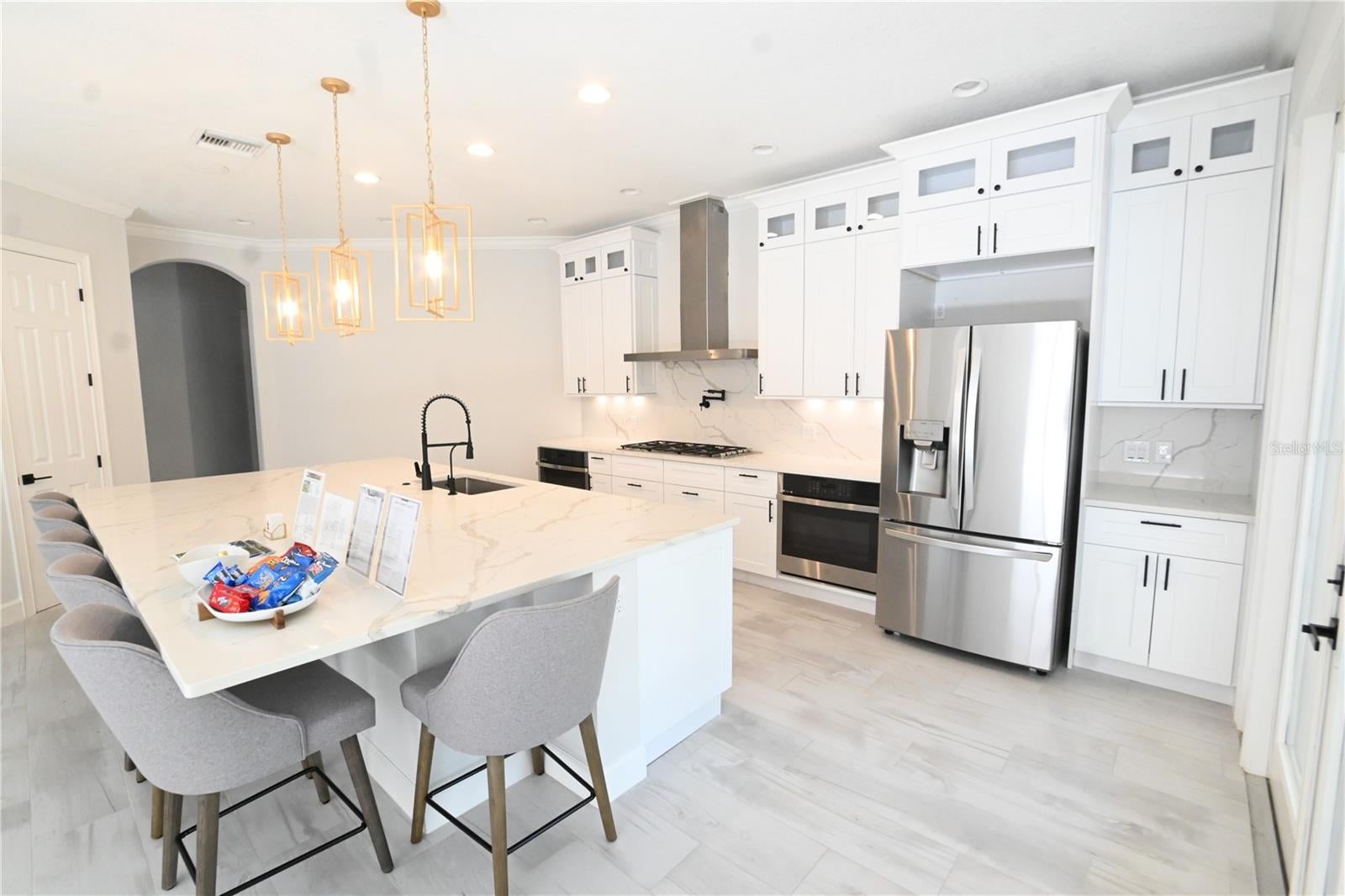 6119 FOXFIELD COURT