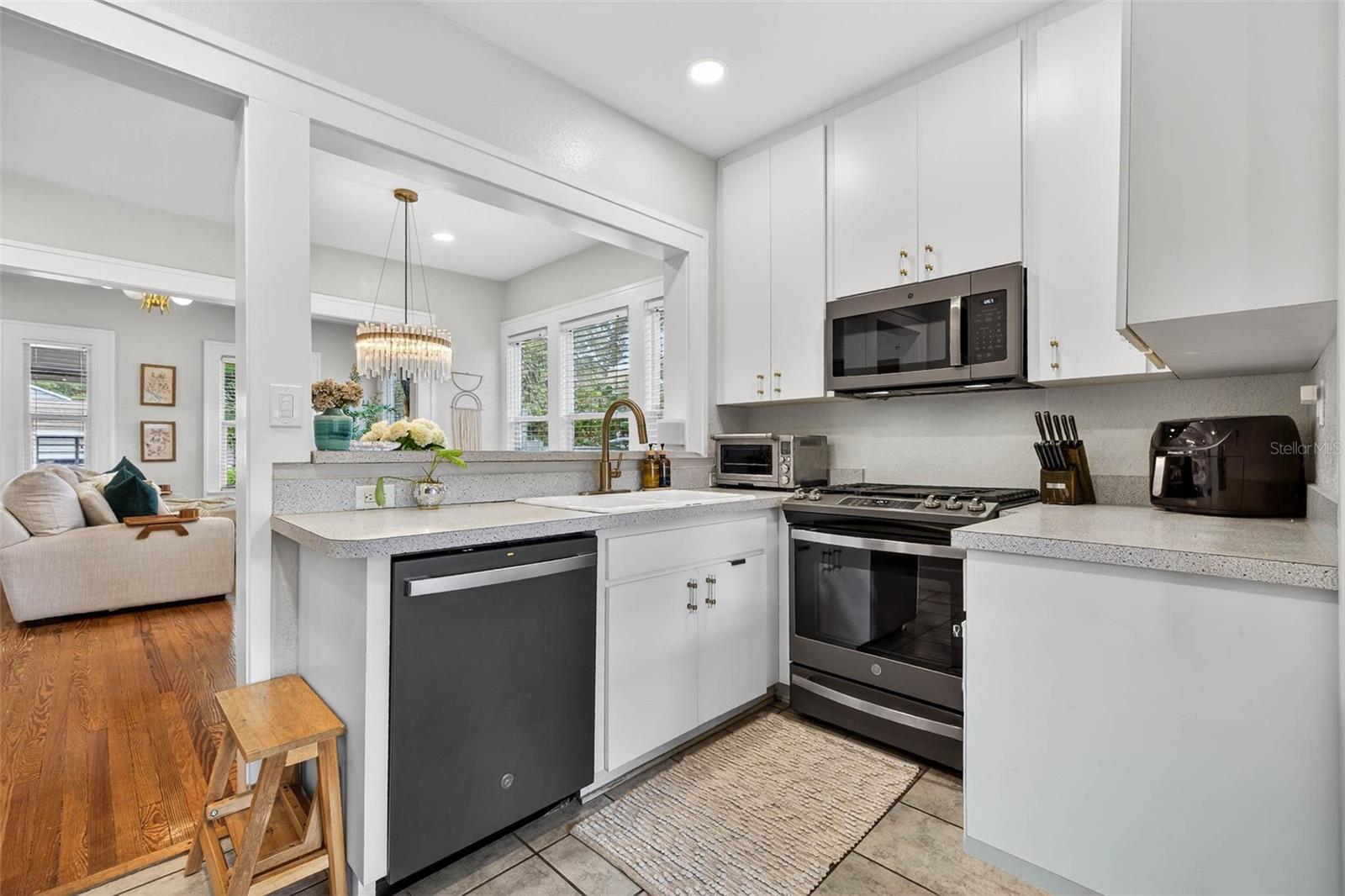 NORTH BAY HEIGHTS - Residential