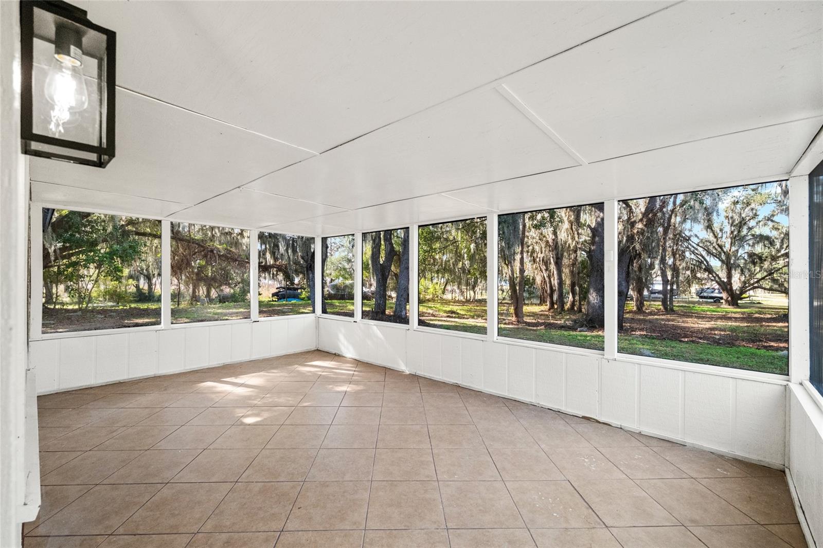 LAKESIDE ESTATES - Residential