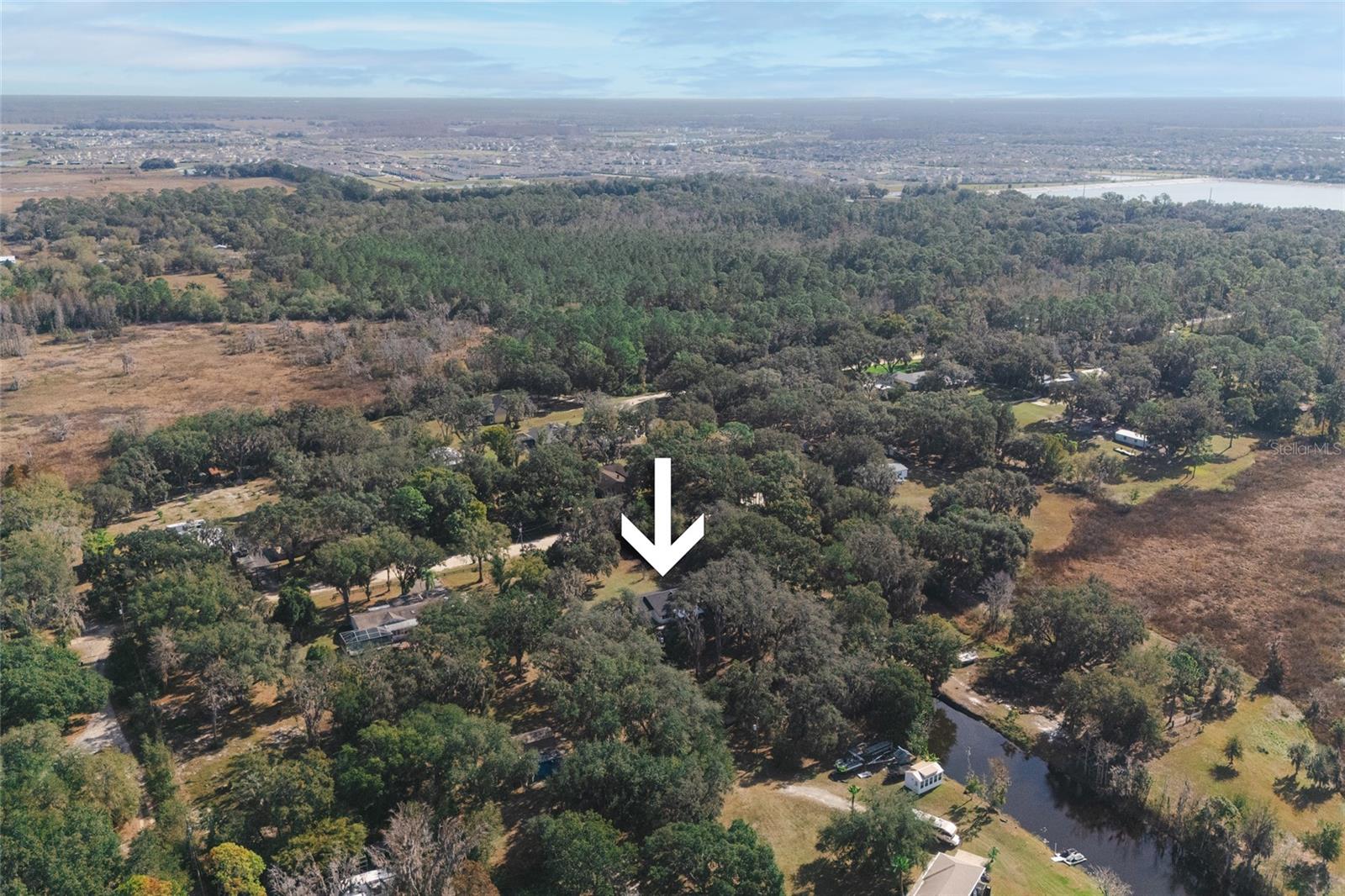 LAKESIDE ESTATES - Residential