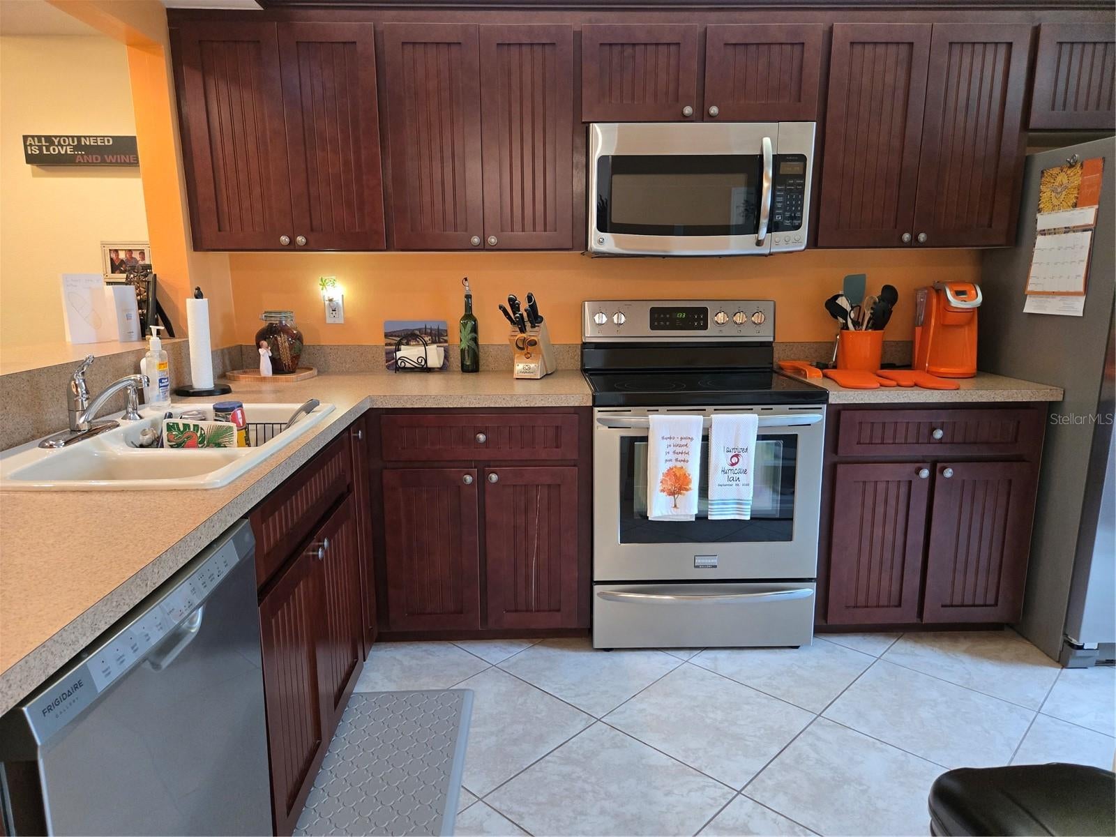 756 VILLAGE CIRCLE 102, VENICE, FL, 34292 4 756 VILLAGE CIRCLE 102