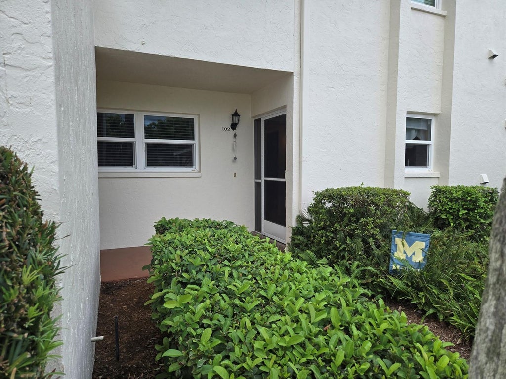Photo of 756 Village Circle #102, Venice, FL 34292 (MLS # N6145812)