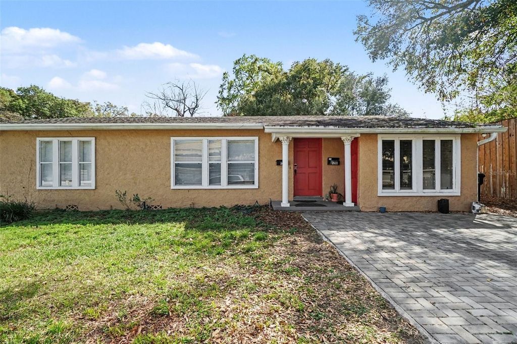 Photo of 1212 E Anderson Street, Orlando, FL 32801 (MLS # O6388662)