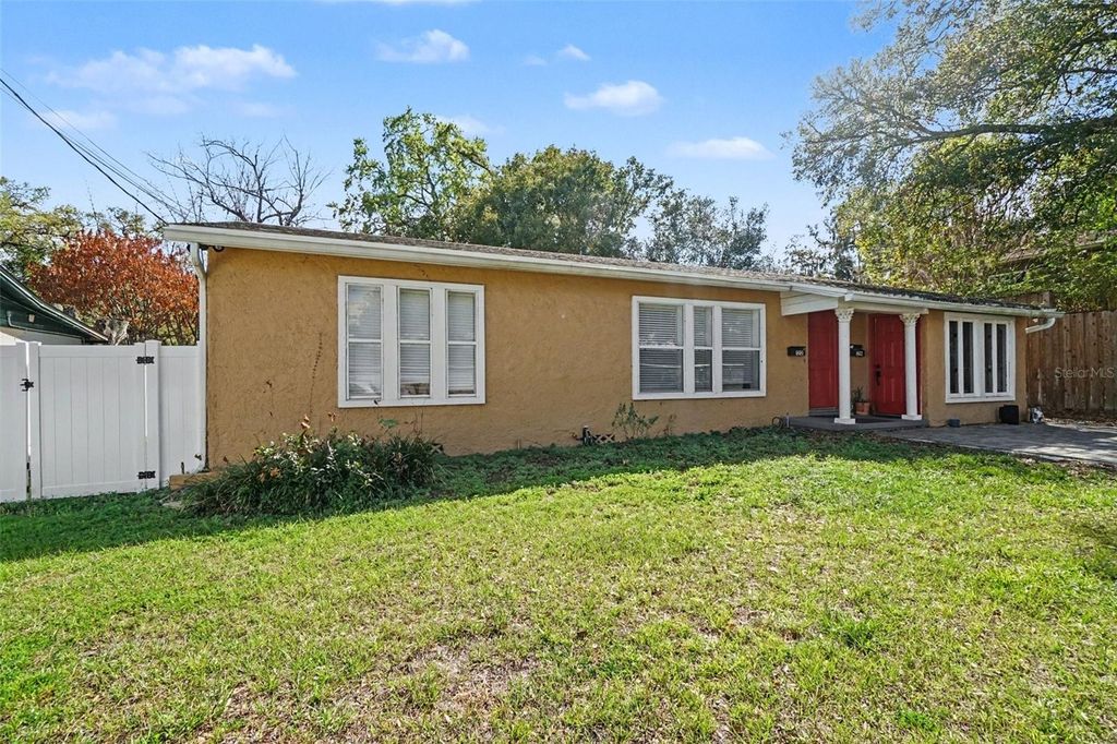 Photo of 1212 E Anderson Street, Orlando, FL 32801 (MLS # O6388662)