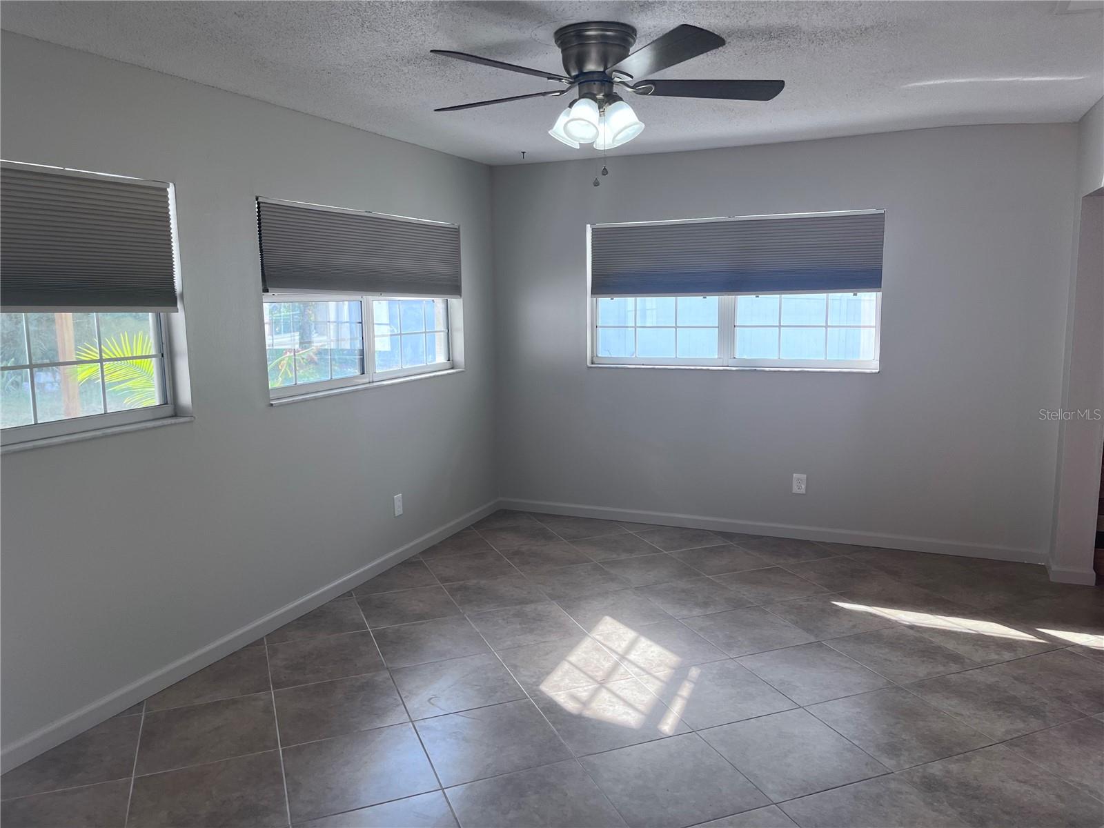 DUDE RANCH ACRES - Residential Lease