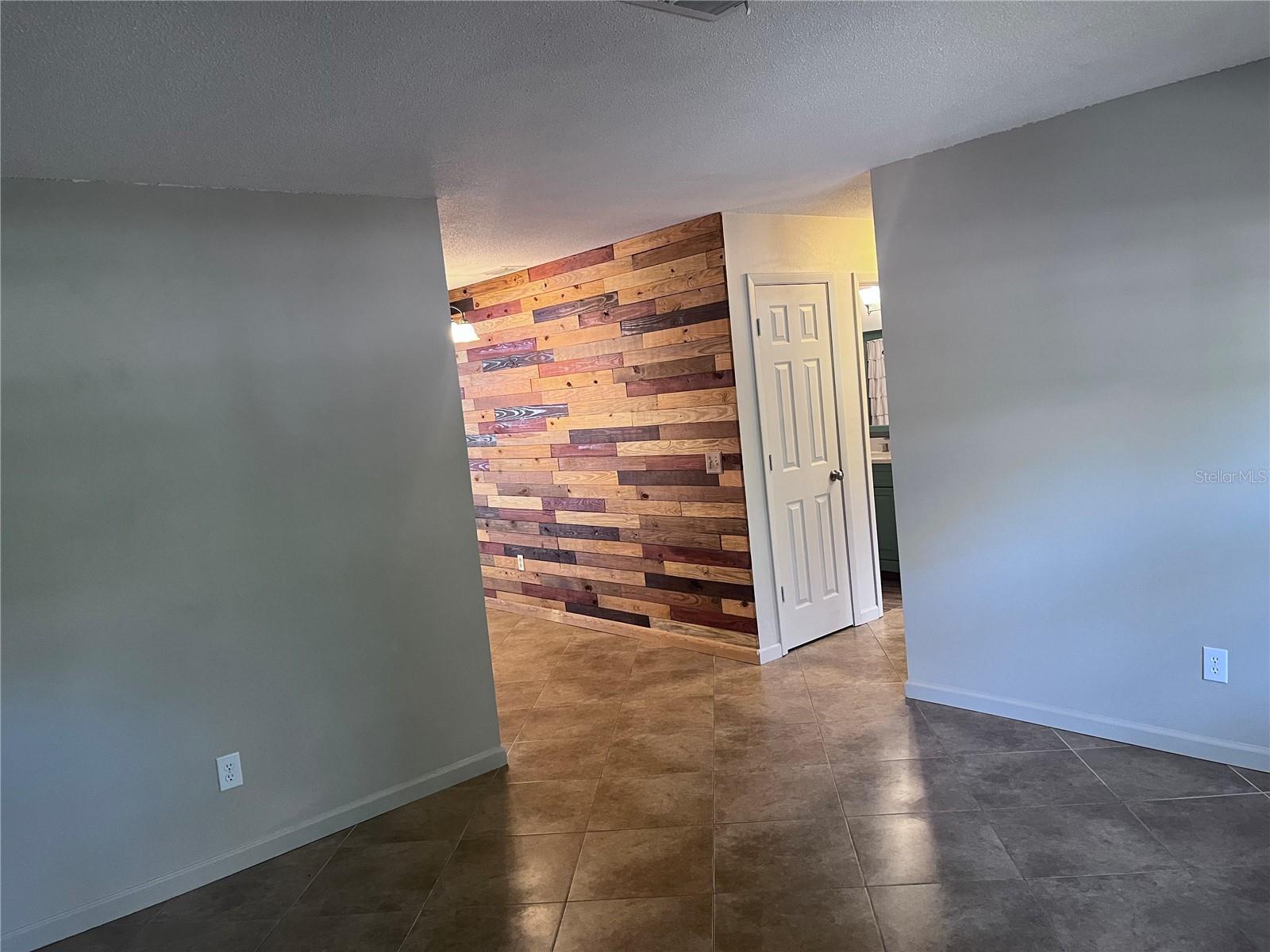 DUDE RANCH ACRES - Residential Lease