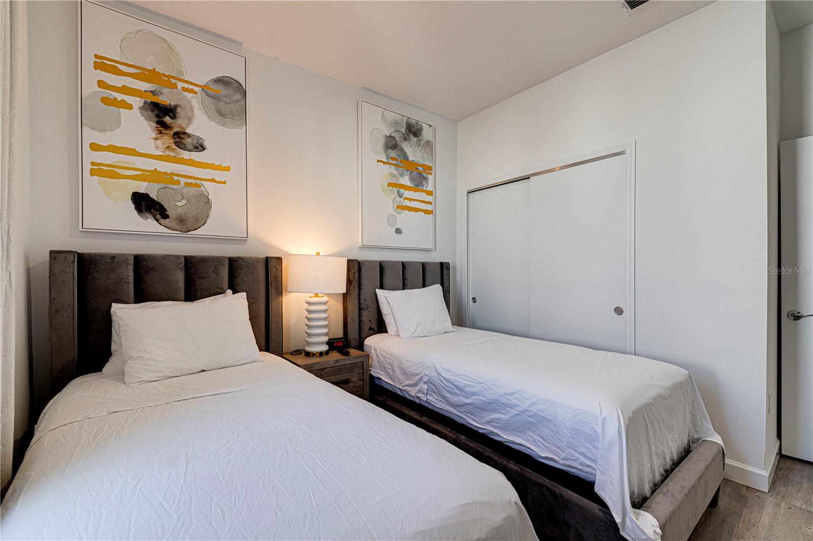 AZUR RESIDENCE - Residential