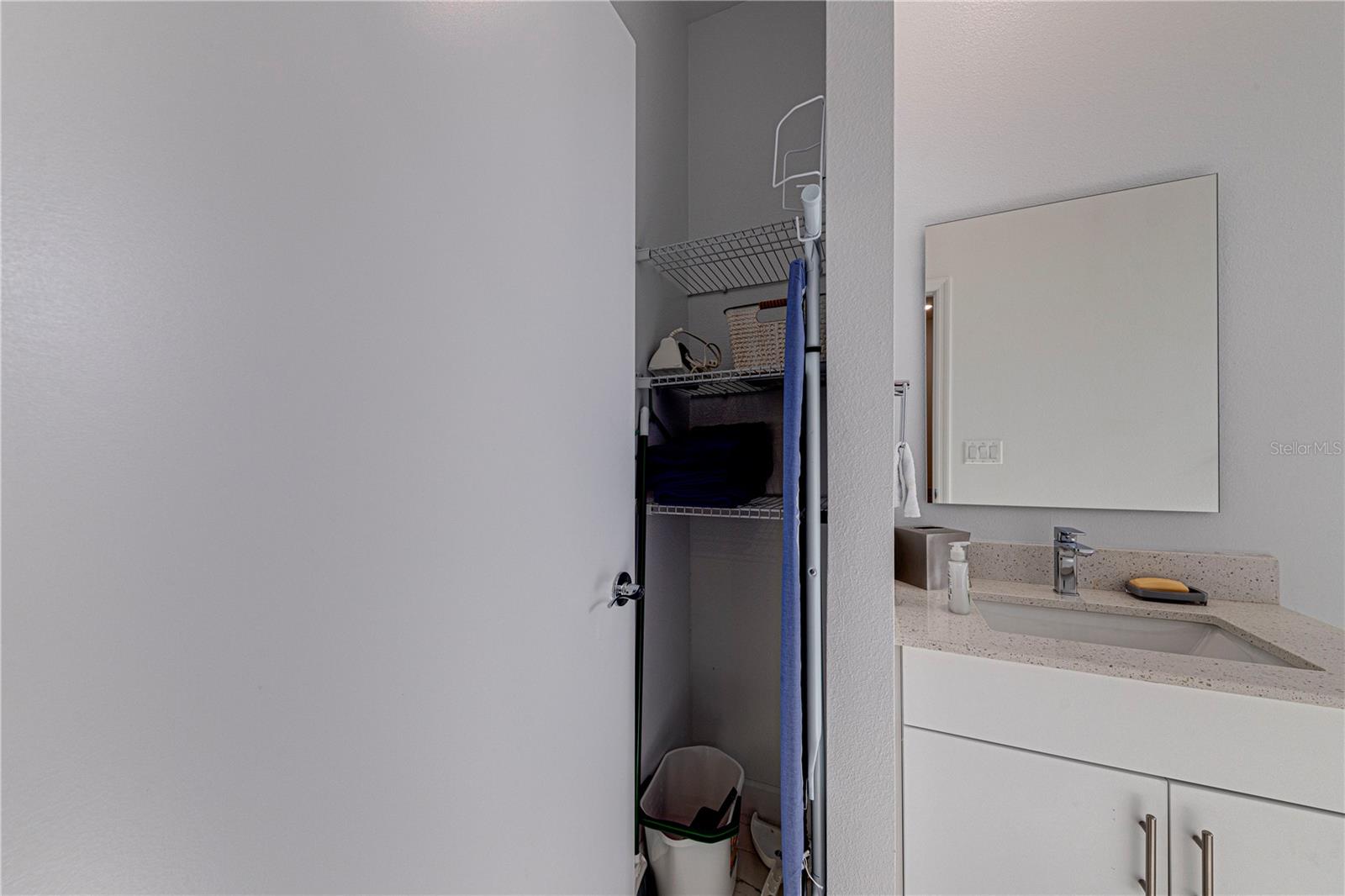 AZUR RESIDENCE - Residential