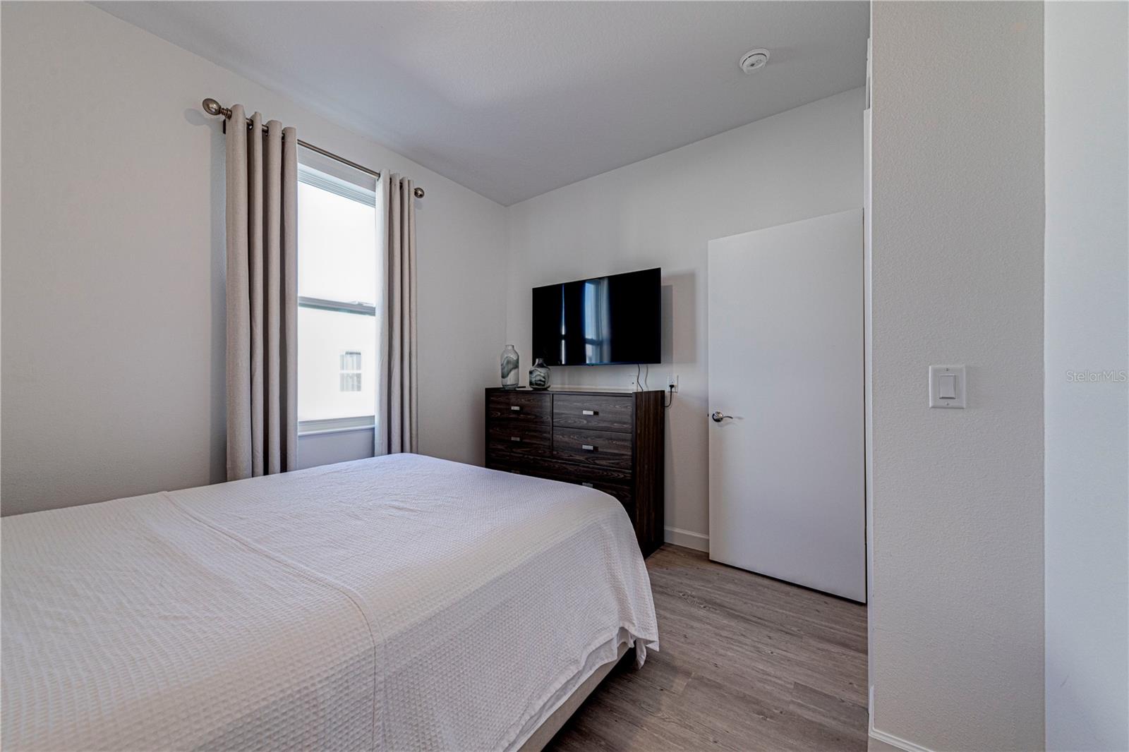 AZUR RESIDENCE - Residential