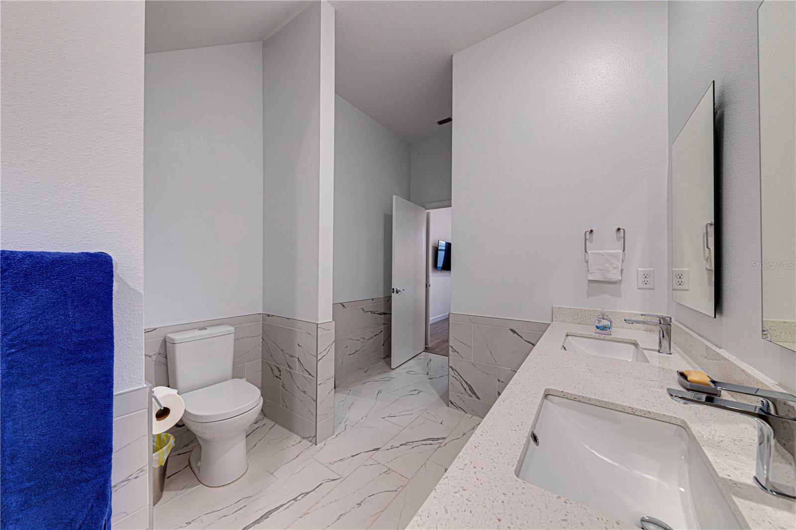 AZUR RESIDENCE - Residential