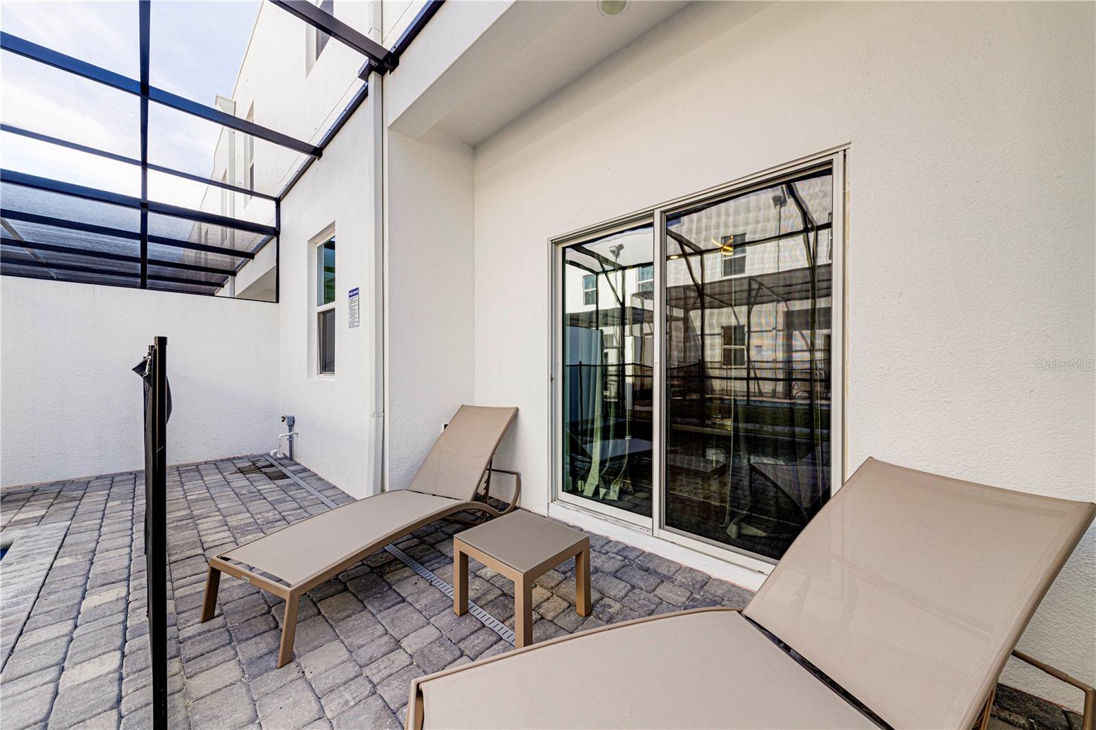 AZUR RESIDENCE - Residential