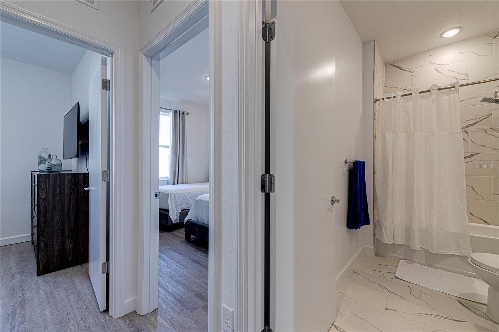 AZUR RESIDENCE - Residential