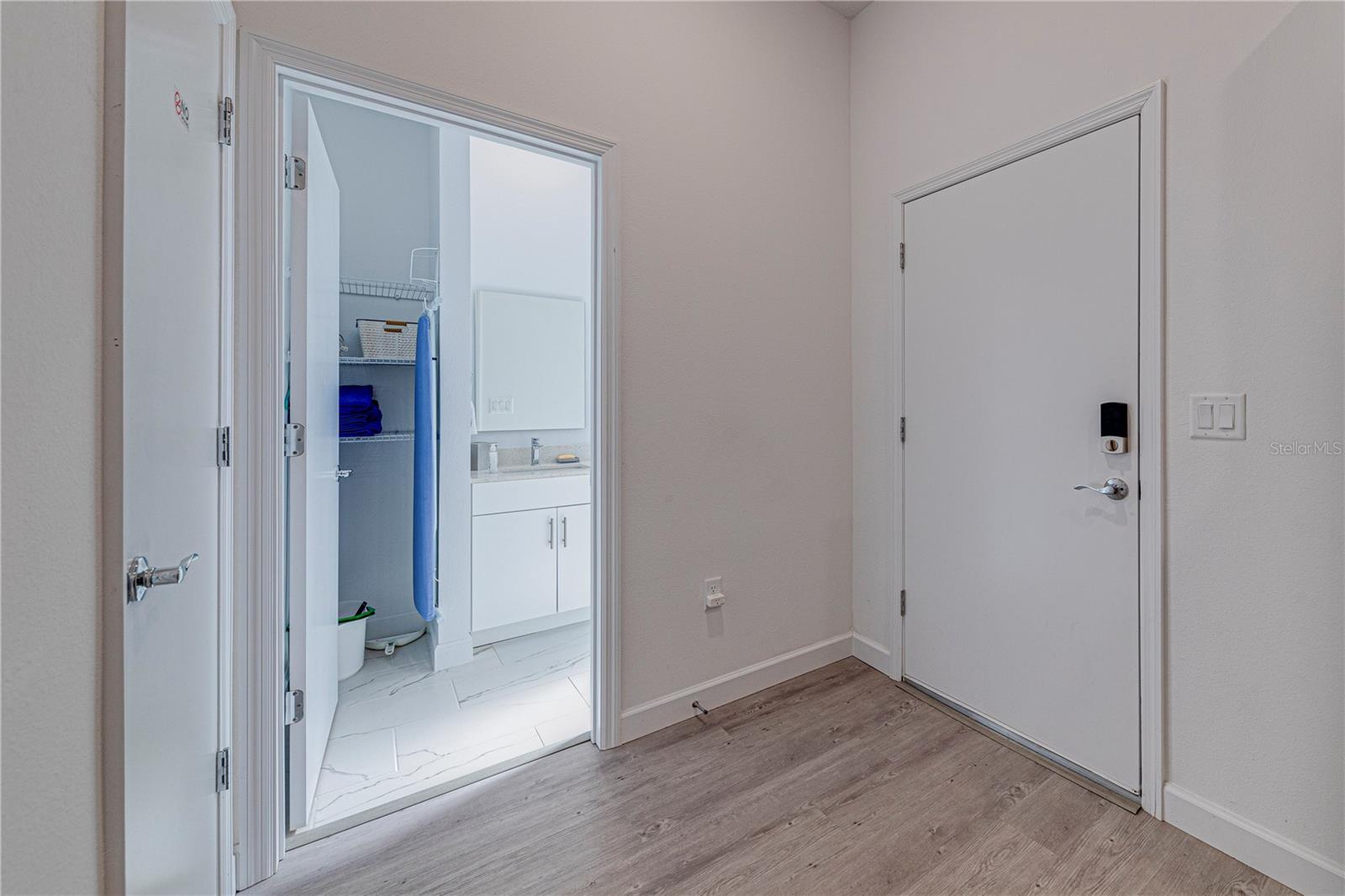 AZUR RESIDENCE - Residential